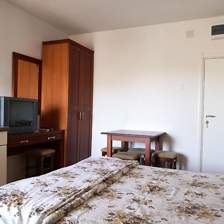 Apartmani Becici Phòng bức ảnh