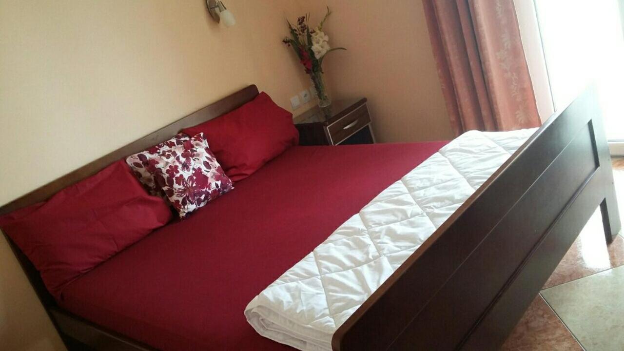 Apartmani Becici Phòng bức ảnh