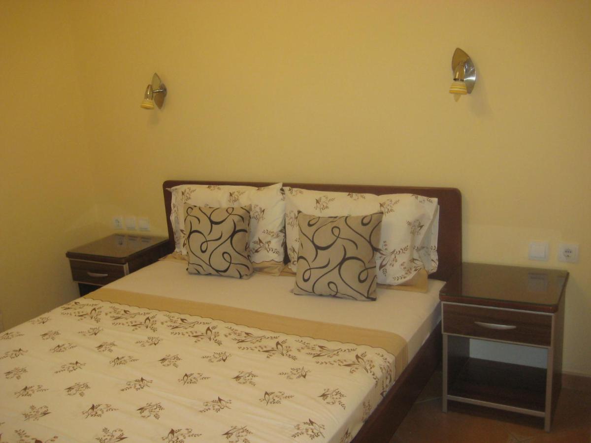 Apartmani Becici Phòng bức ảnh