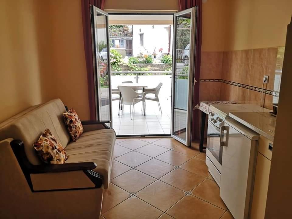 Apartmani Becici Phòng bức ảnh
