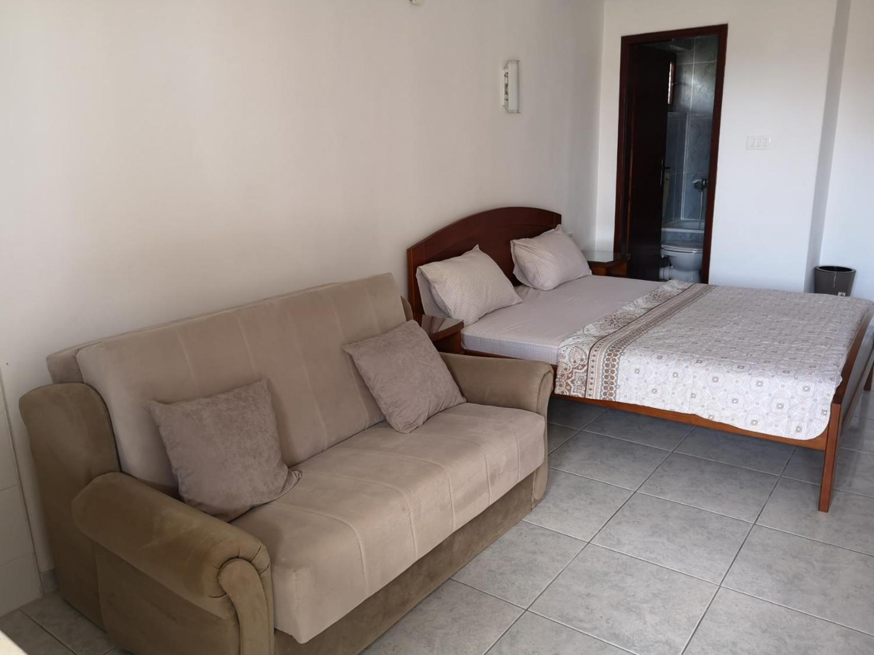 Apartmani Becici Phòng bức ảnh