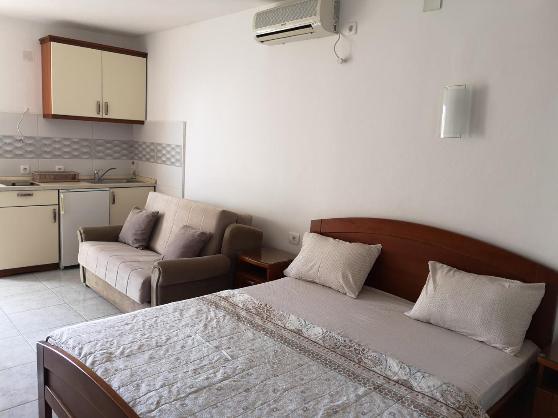 Apartmani Becici Phòng bức ảnh