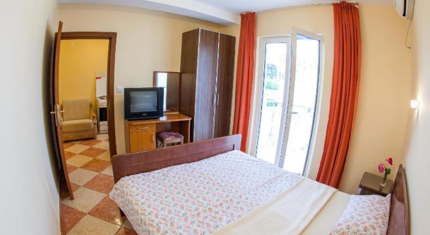 Apartmani Becici Ngoại thất bức ảnh